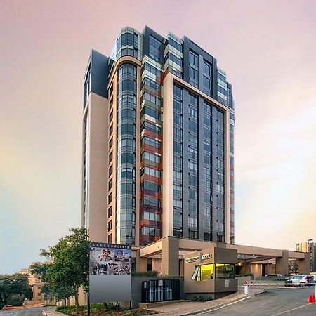 Luxurious Sandton Skye Apartment Eksteriør bilde