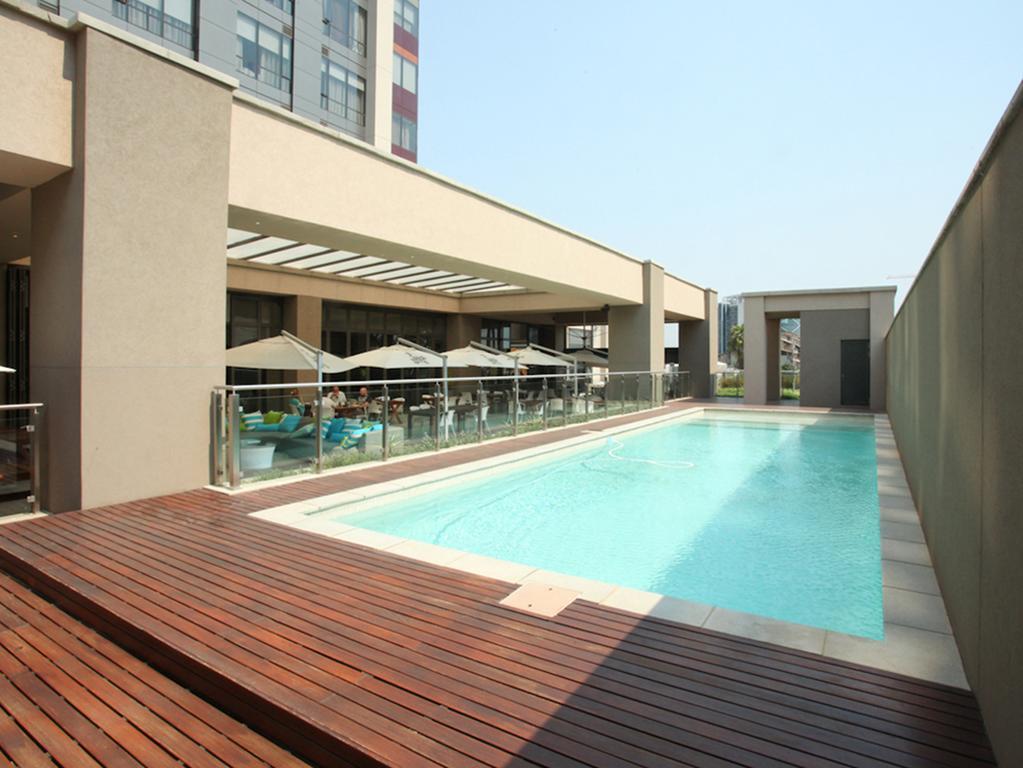 Luxurious Sandton Skye Apartment Eksteriør bilde